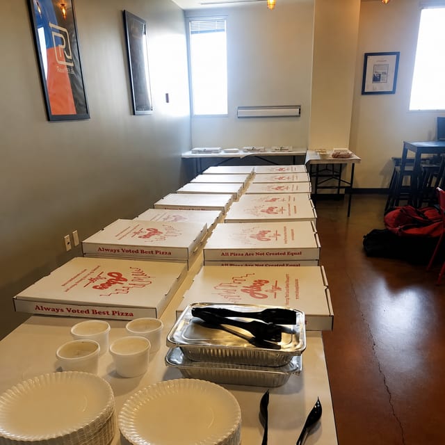 Corporate specials – more pizza, more savings!