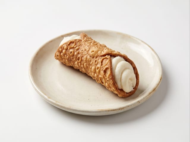 Cannoli.